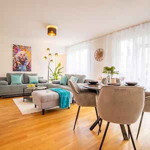 Special Einstein Iiv Apartment, Messe Kleinbasel 10-Star